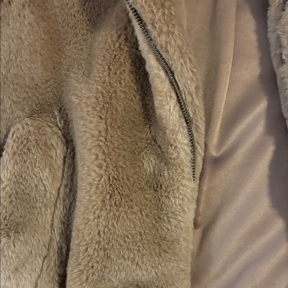 Lucky Brand Super cozy Faux Fur Jacket - Picture 4 of 4